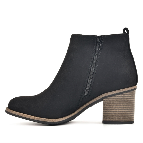 White Mountain Ladies Ankle Boot - Picture 2 of 5